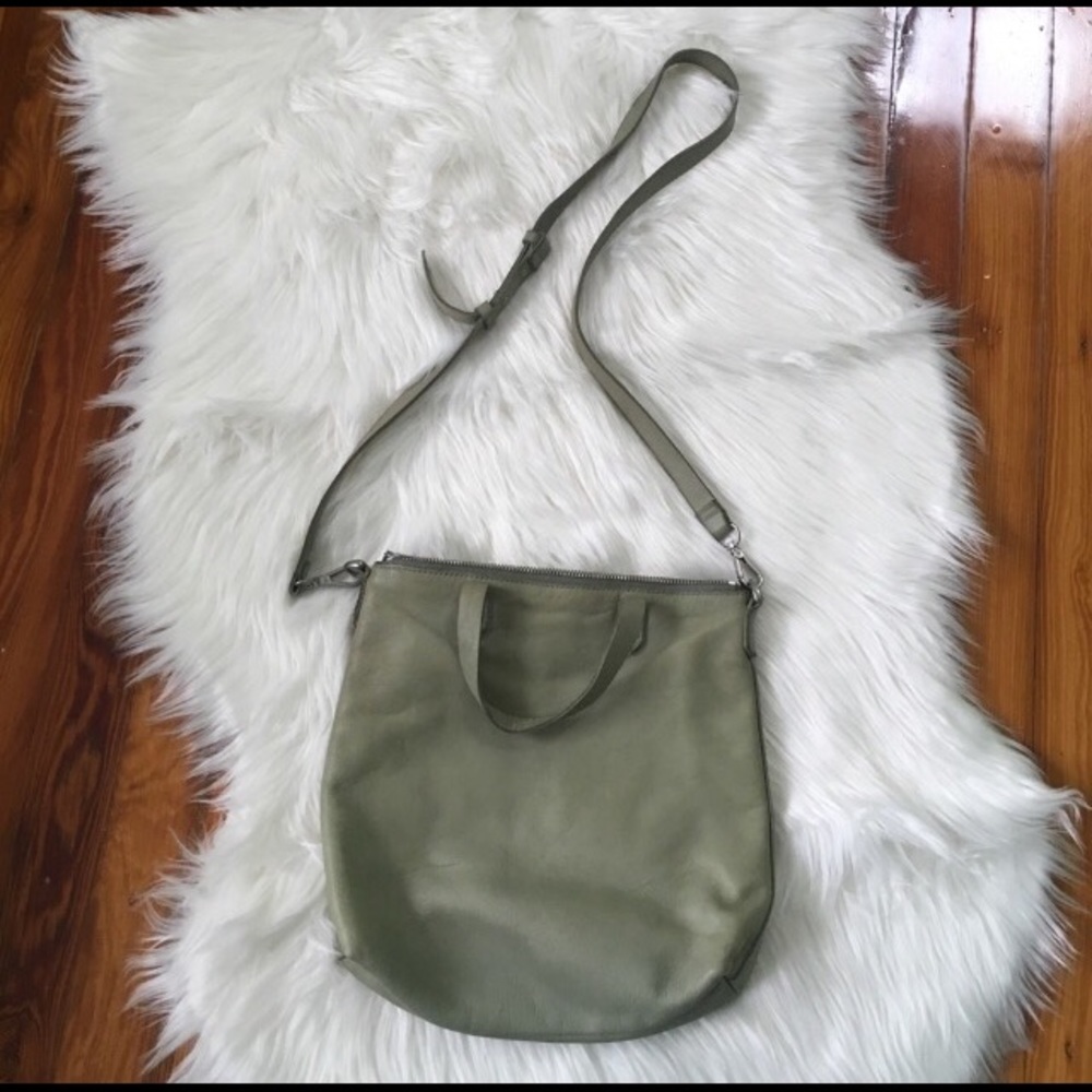 ❌❌SOLD❌❌.      Madewell mini transport crossbody