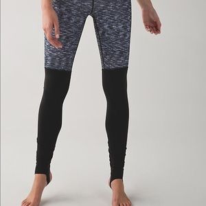 Lululemon Dramatic Static stirrup Wunder Unders!