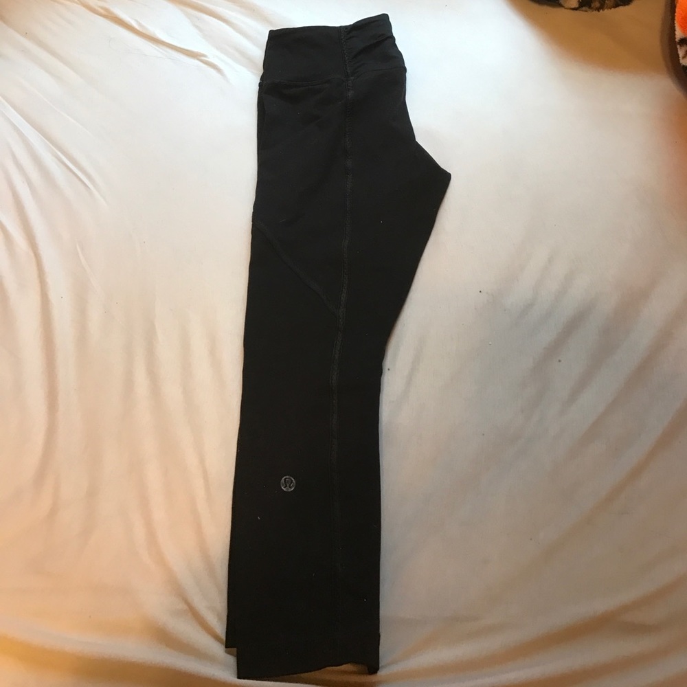 Black Lululemon crops