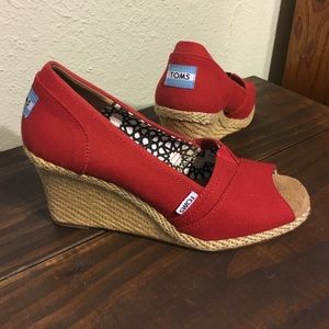 Toms wedges