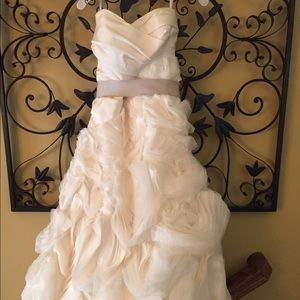 Vera wang couture ghillian wedding gown