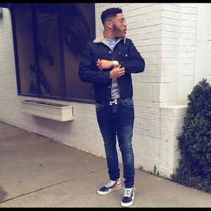 Meet your Posher, Alex