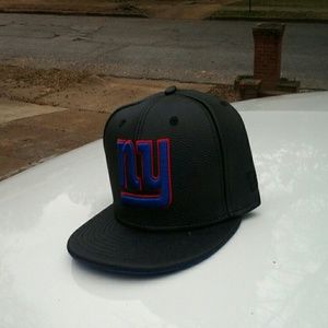 A. New york gaints leather baseball cap