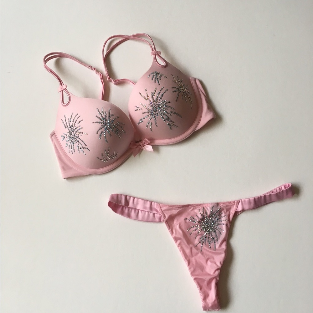 Gorgeous limited edition VS set!!