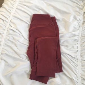 LulaRoe OS leggings, wine coloured