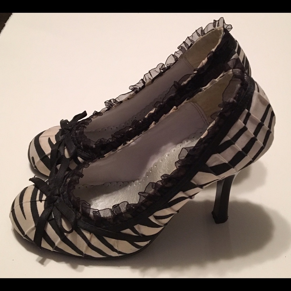 Great condition, zebra striped heels