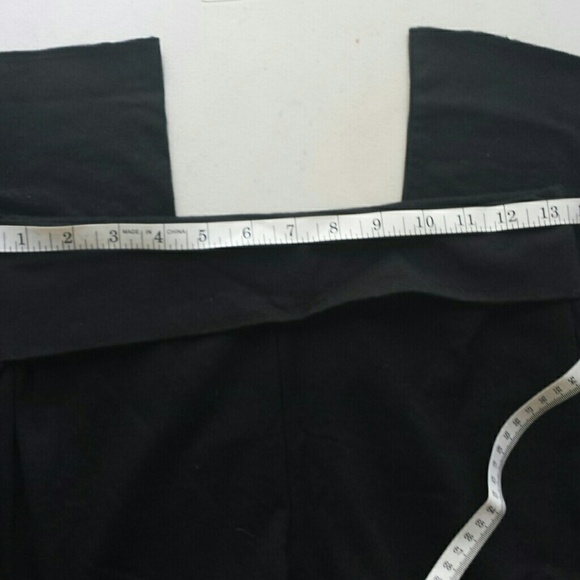 LAST! Black Workout/Fitness Capri - Picture 3 of 3