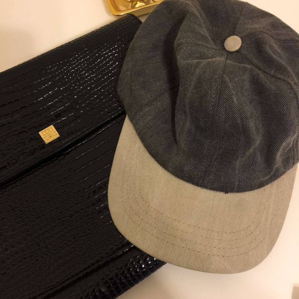 🔰Sold🔰[Vintage] Grey/Tan snap bag cap
