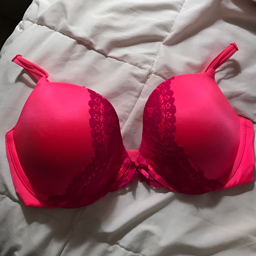 Victoria's Secret bra! 34DD