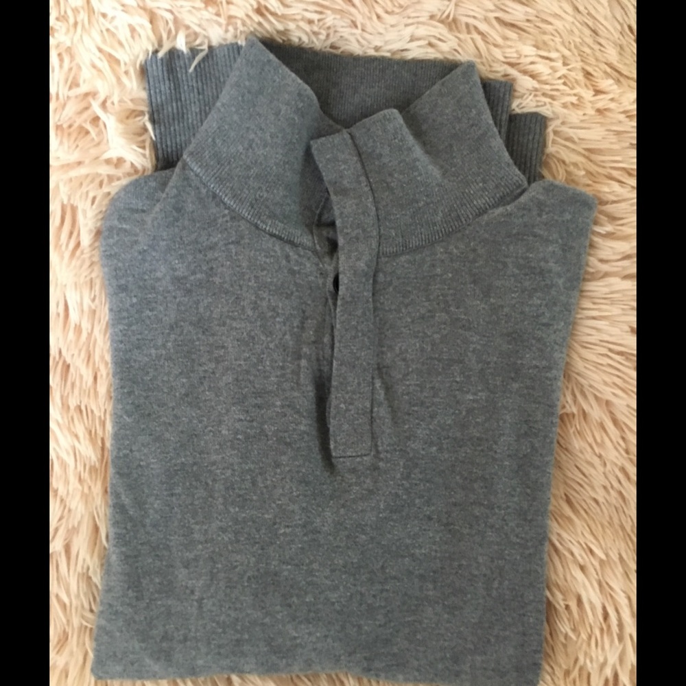 Sweater - Picture 2 of 4
