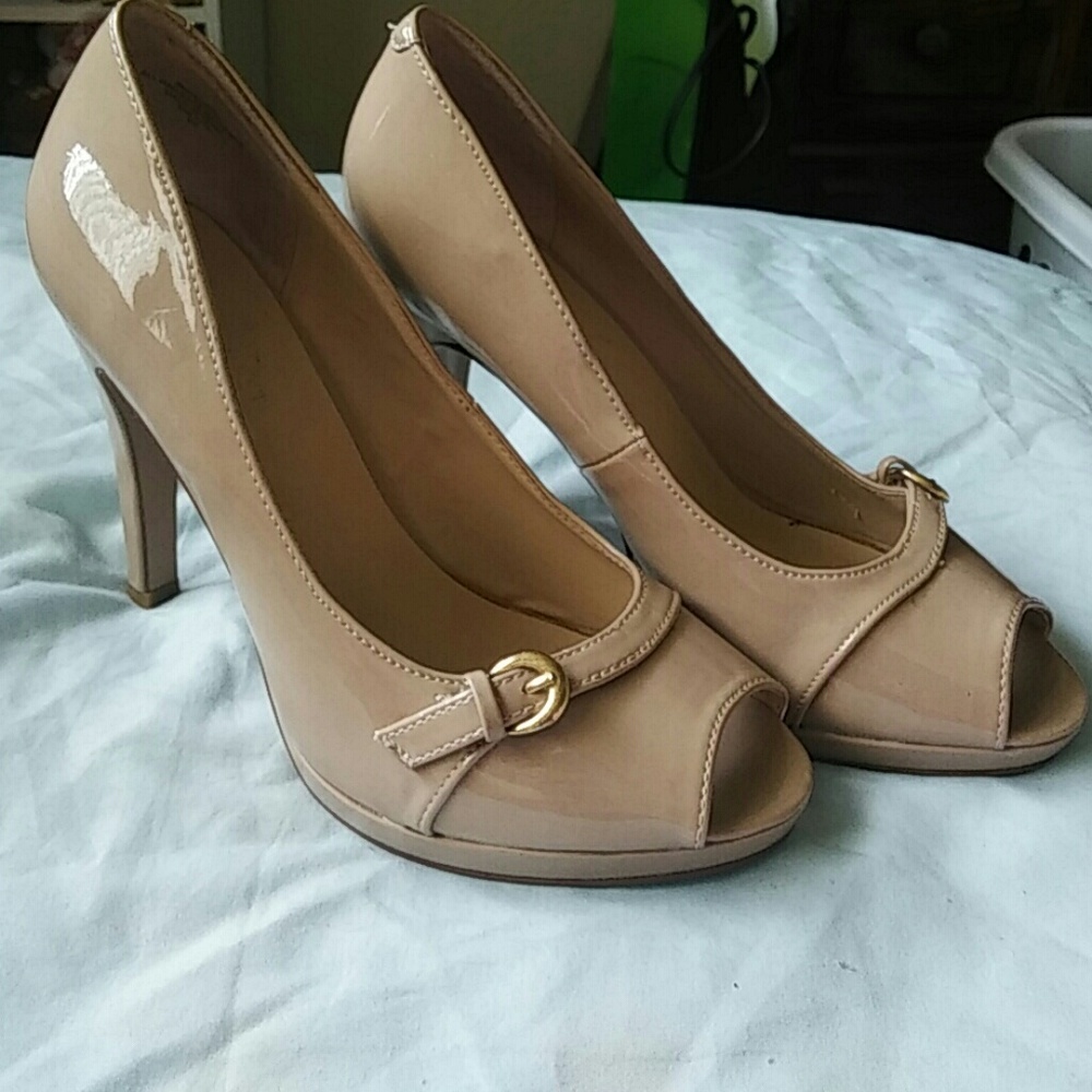 Nude heels