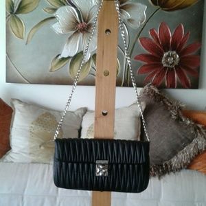 Folli follie clutch nwot