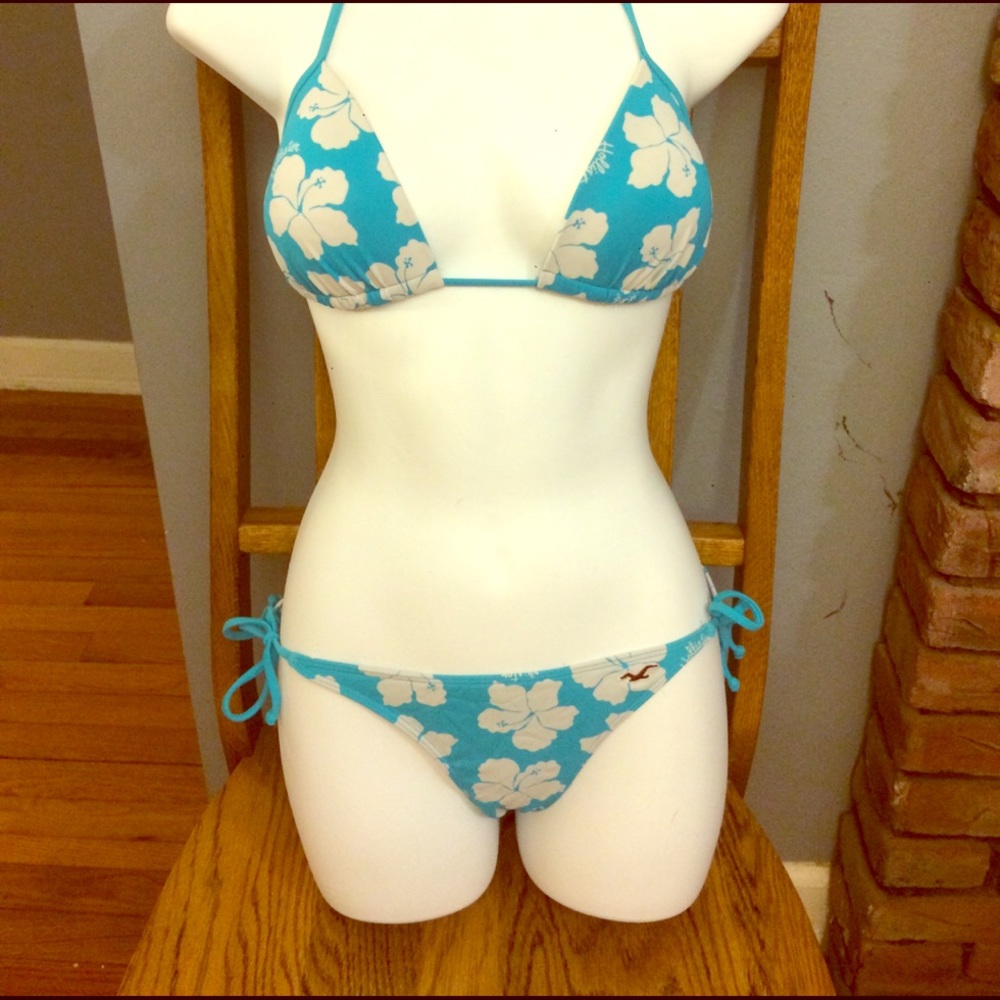 ❤️SOLD❤️Hollister Hawaiian Blue Bikini
