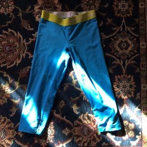 Nike Capri Spandex Leggings