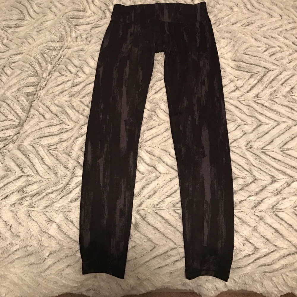 Black and grey leggings