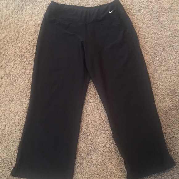 Nike Dri-Fit Capri Pants - Picture 1 of 3