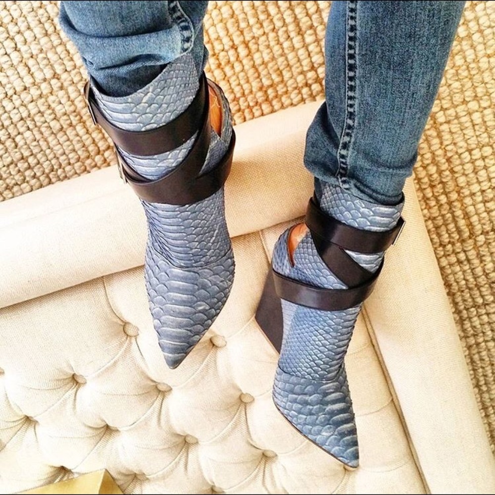 Meet your Posher, Chloe