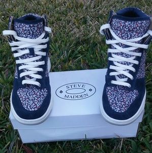 Steve Madden Wedged Sneakers