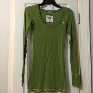 Green A&F shirt