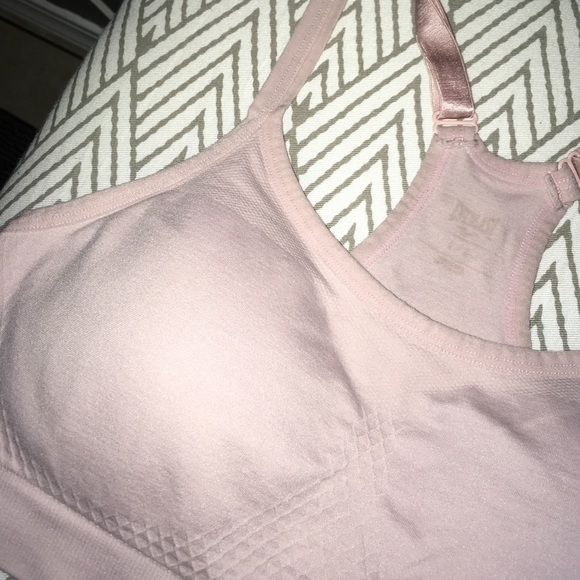 Adjustable Everlast sports bra - Picture 2 of 5