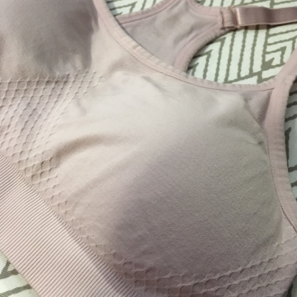 Adjustable Everlast sports bra - Picture 4 of 5