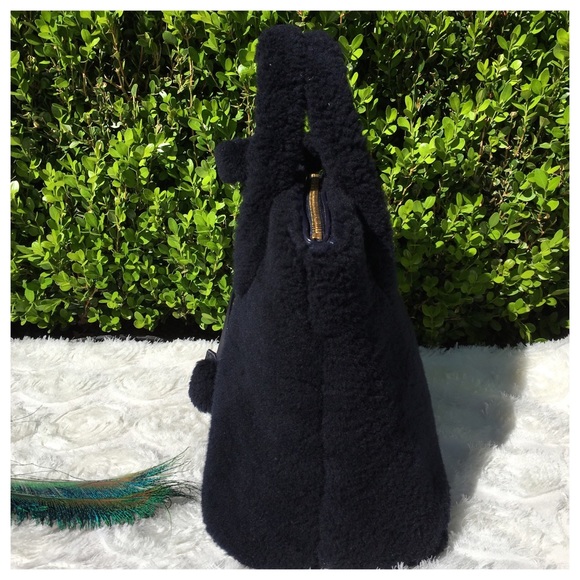 LOUIS VUITTON NAVY SHEARLING BAG - Picture 2 of 8