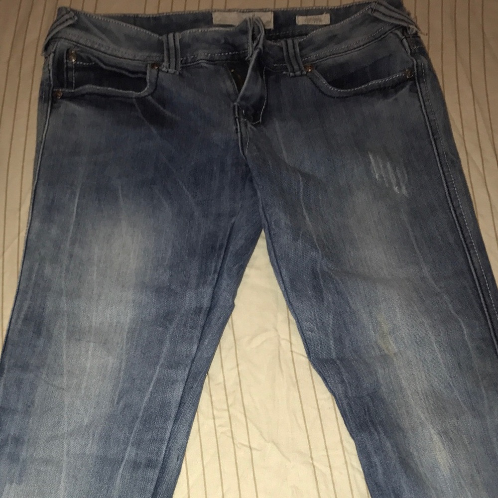 A pair of jeans in great condition size 5
