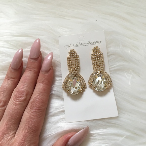 Crystal rhinestone gold long dangle earrings - Picture 3 of 4