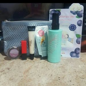 Makeup bundle