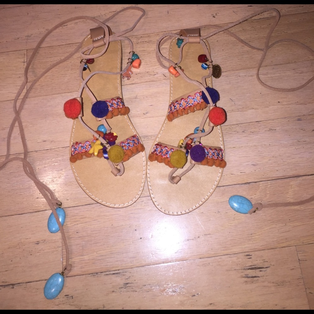 DSW SANDALS