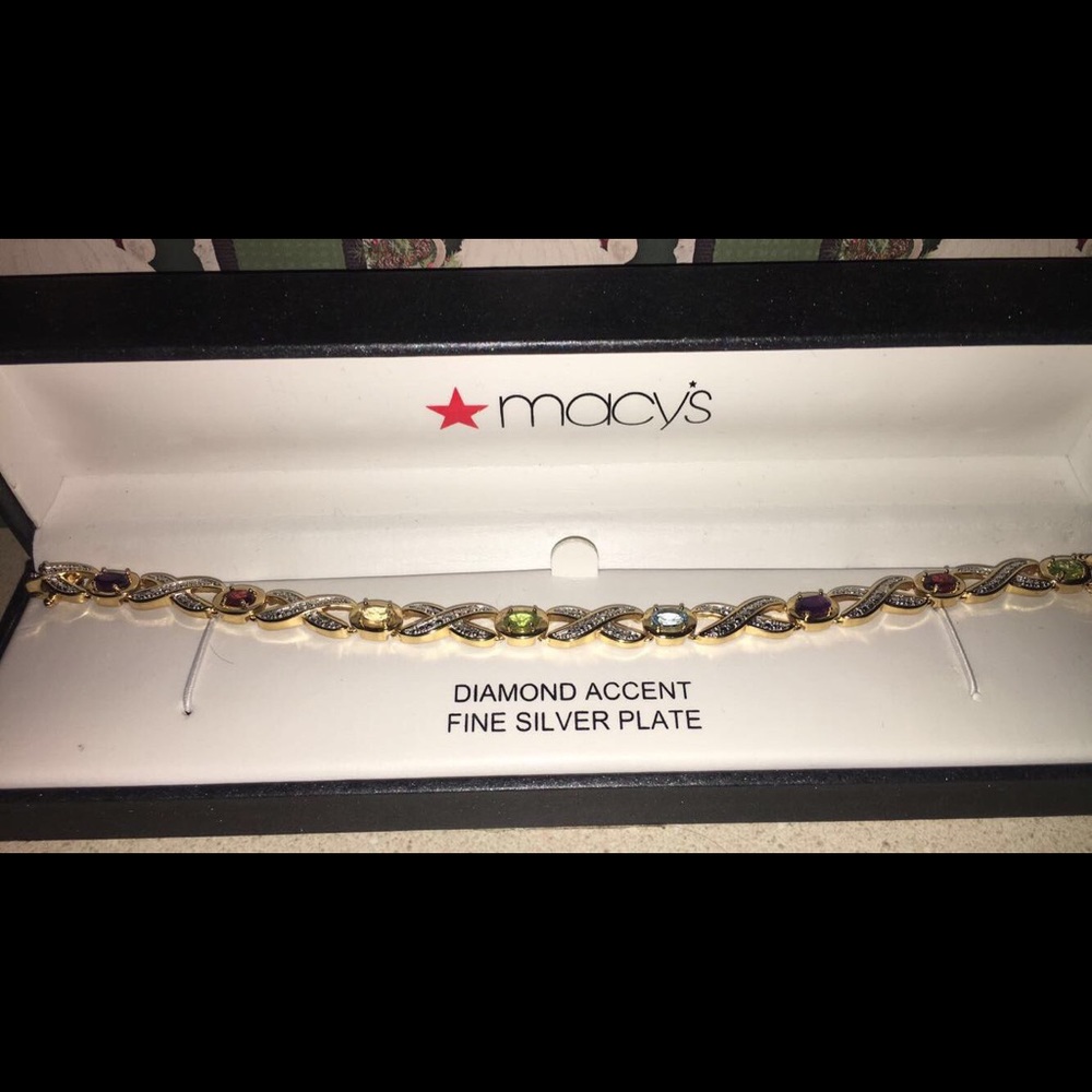 Gorgeous Macy's Silver Plated Bracelet