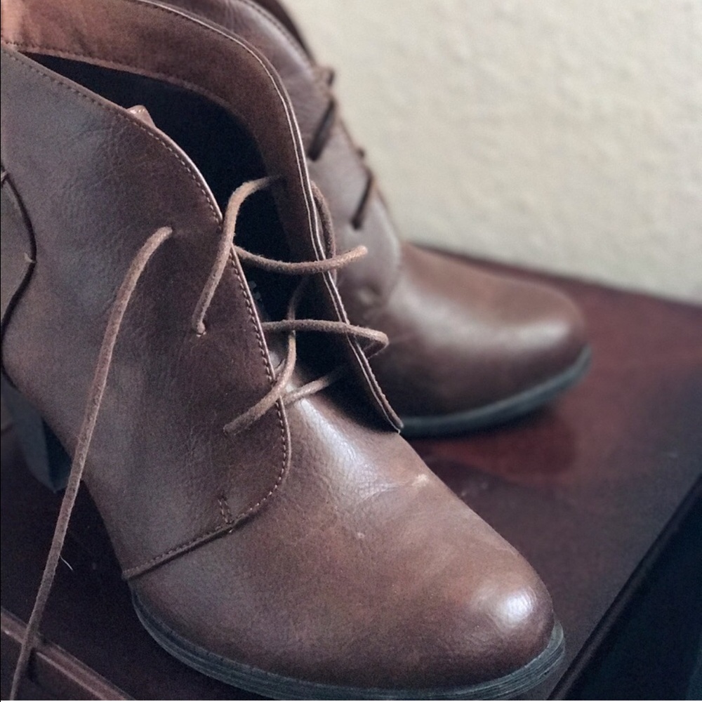 Brown chunky heel boots💅🏾