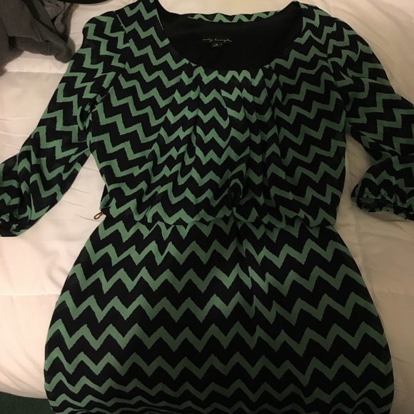Above the knee dress with quarter sleeve - Picture 1 of 1
