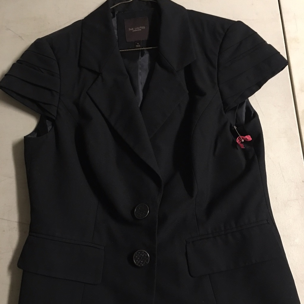 The Limited solid black short sleeve jacket