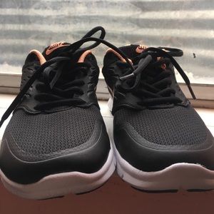 Nike Dual Ride Sneakers