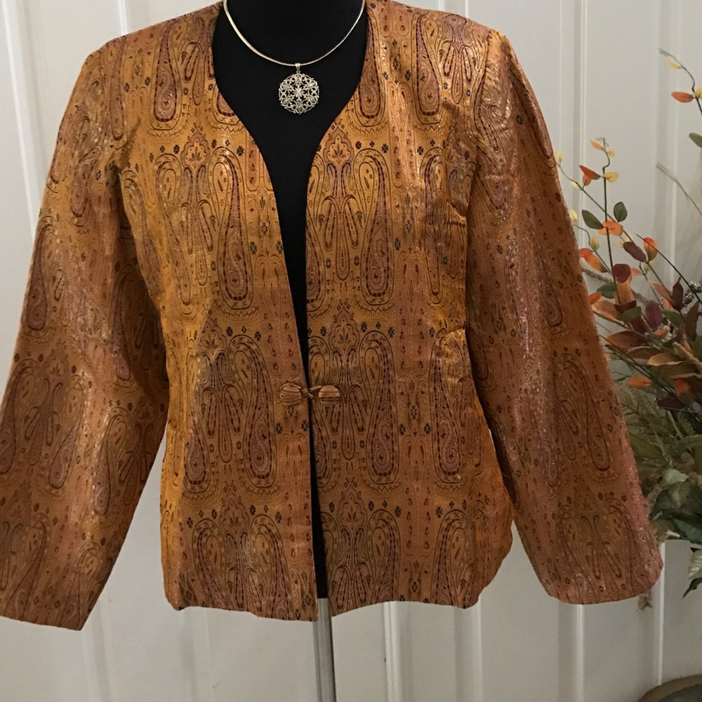 Petite Jacket printed color shows in photos