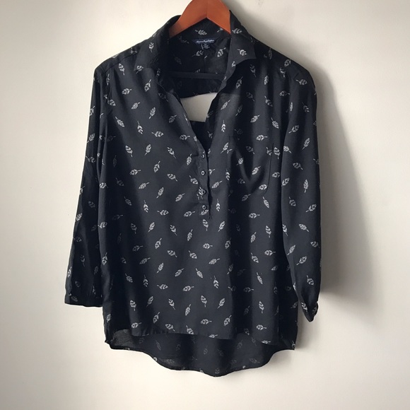 American Eagle Outfitters Tops - American Eagle black feather print top