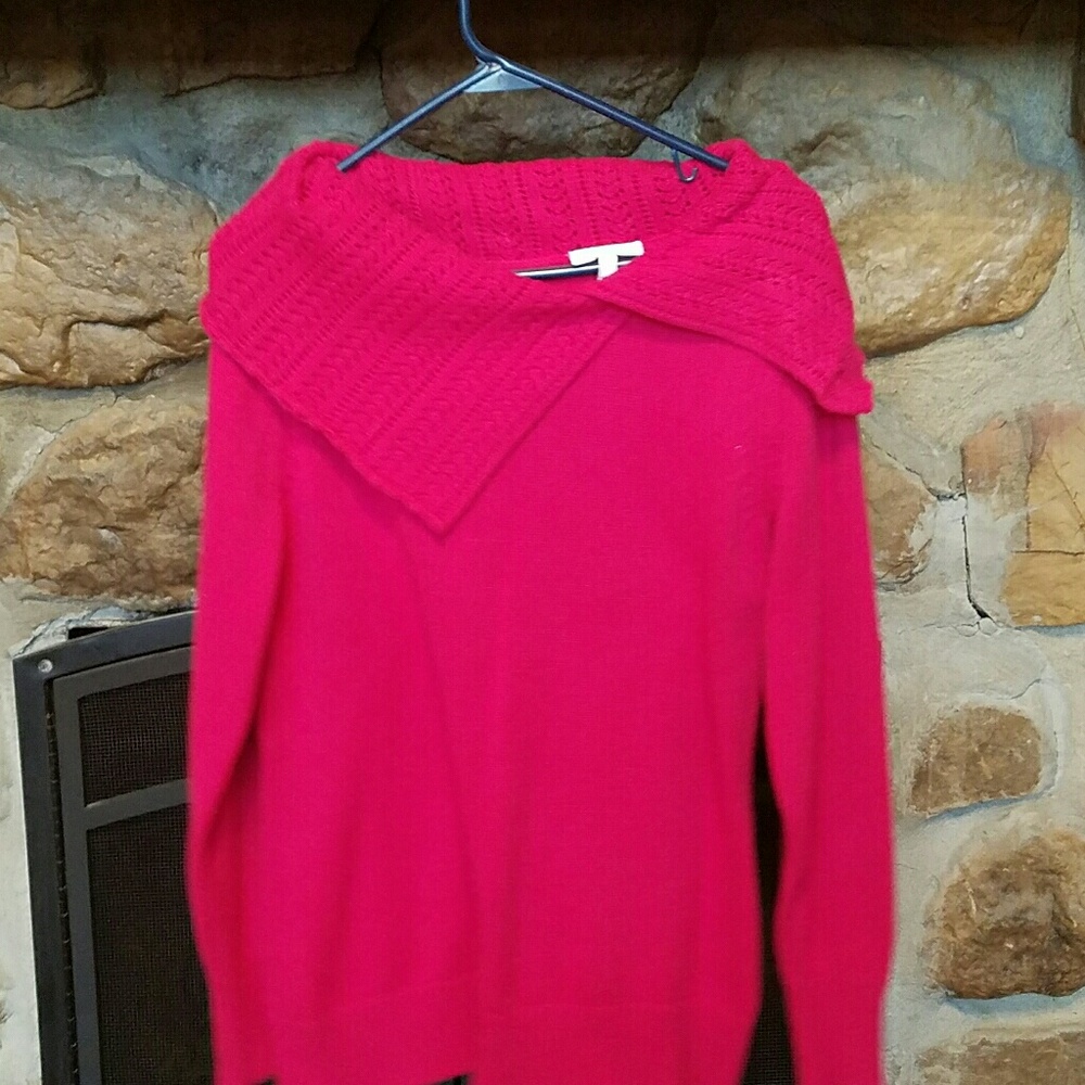 Hot pink Like new sweater