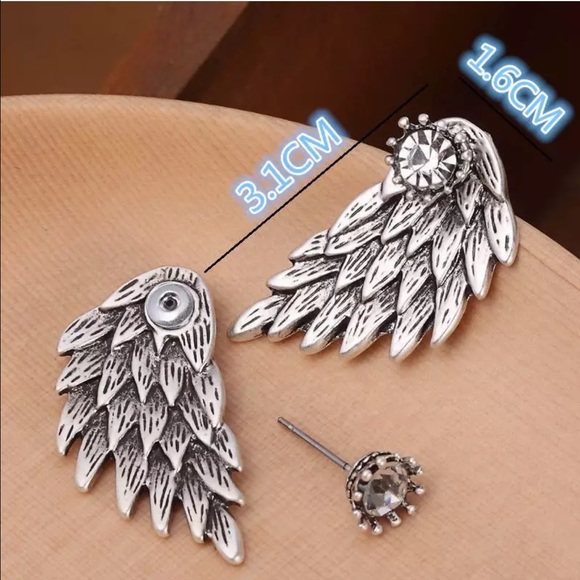 Gold or black crystal wings earrings studs winged - Picture 6 of 6