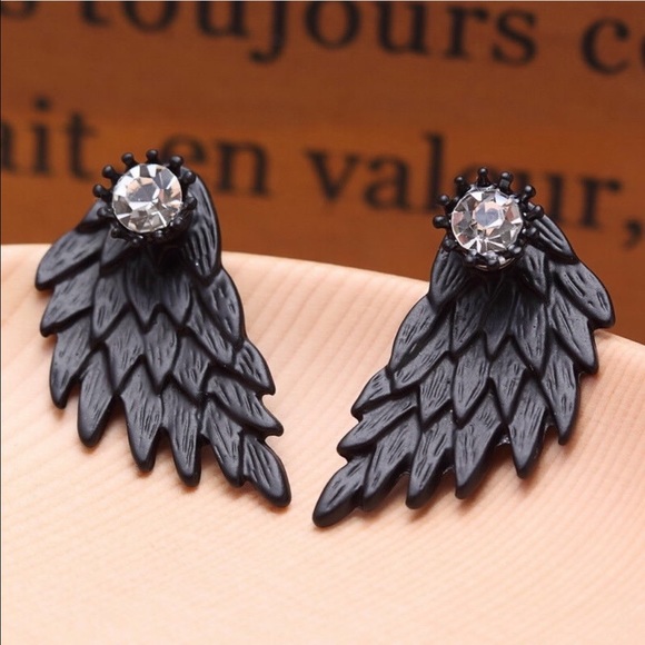 Gold or black crystal wings earrings studs winged - Picture 4 of 6