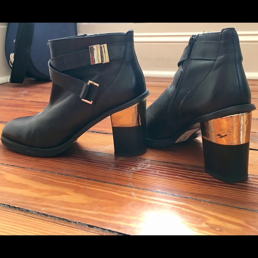 River Island genuine leather black boots w/Gold