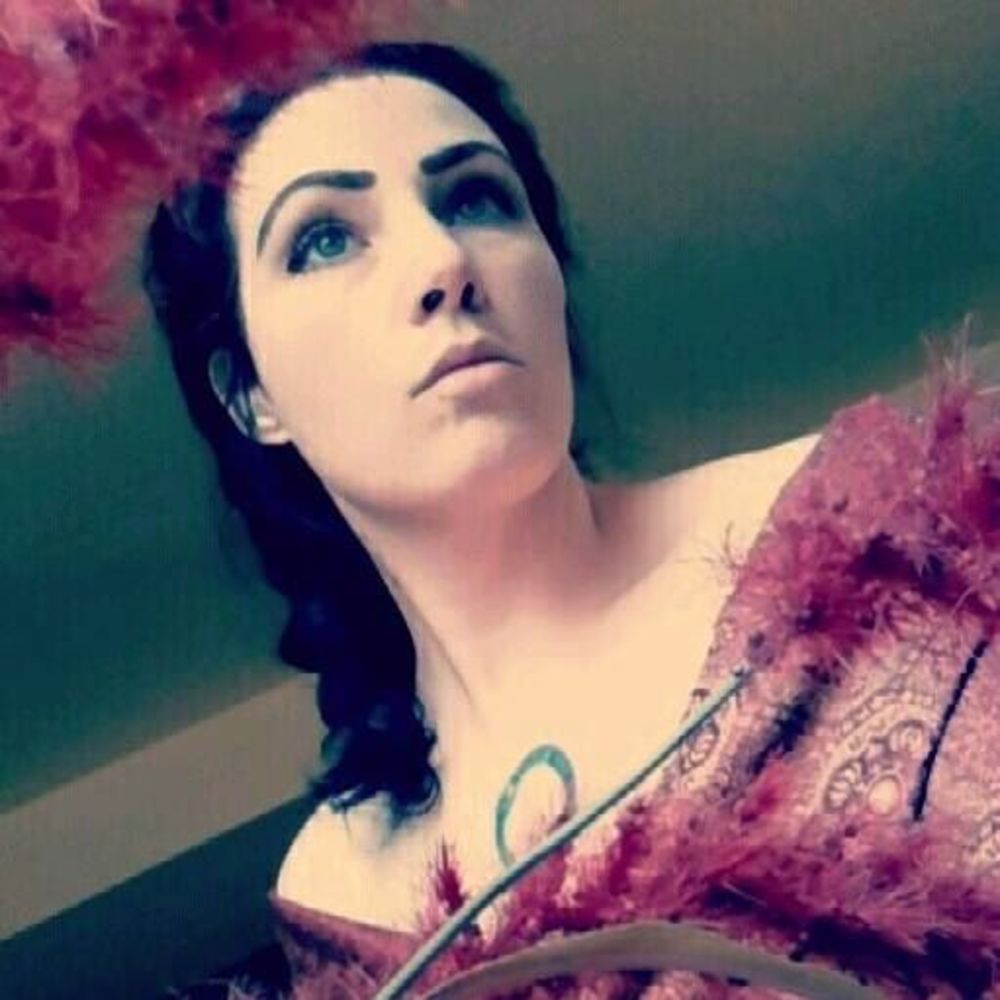 Meet your Posher, Angela