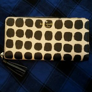 NEW Gorgeous Kate Spade Zip-Around Wallet
