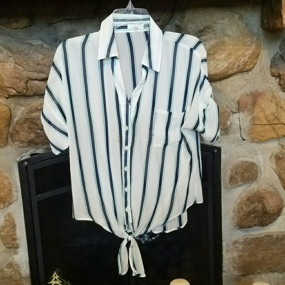 White and striped cropped button up with front tie