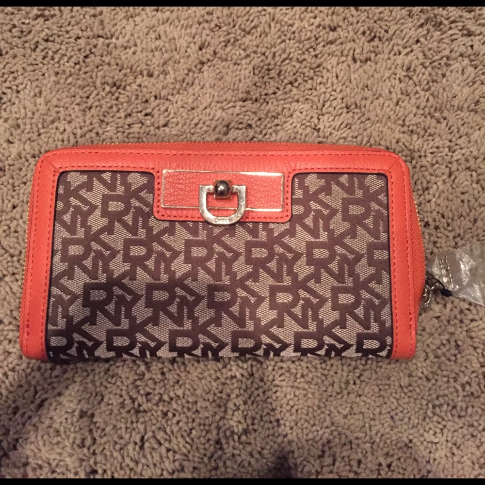 DKNY Wallet