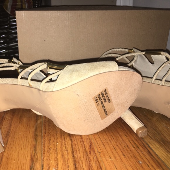 Nude Suede Heel- NEW!!! - Picture 3 of 4