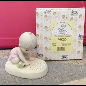 Precious Moments: Love Letters In The Sand