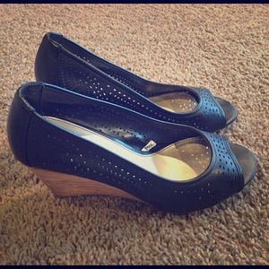 Black peep toe wedges