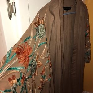 Detailed wide sleeve cardigan