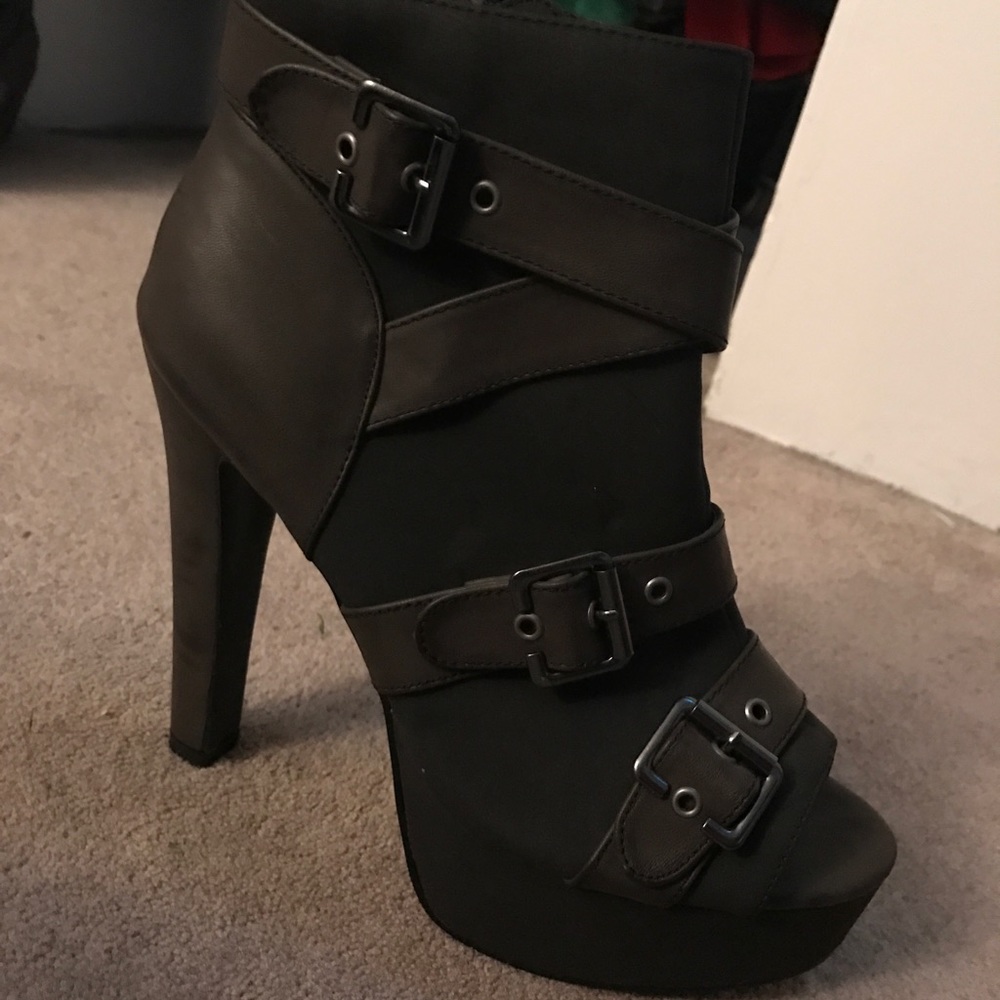 Peek toe heels